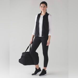 P06. Lululemon Tight Stuff Tight II *25"
Size 4
Black